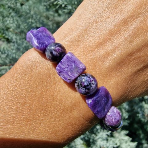 csaroit-asvany-karkoto