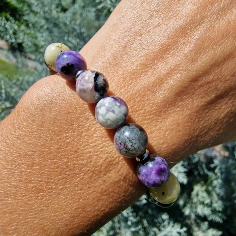 csaroit-asvany-karkoto