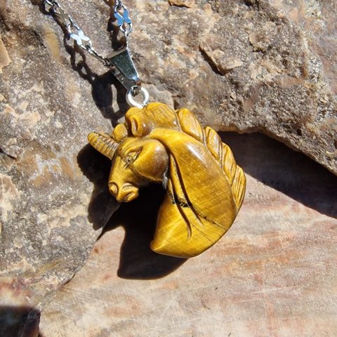 tigrisszem-unikornis