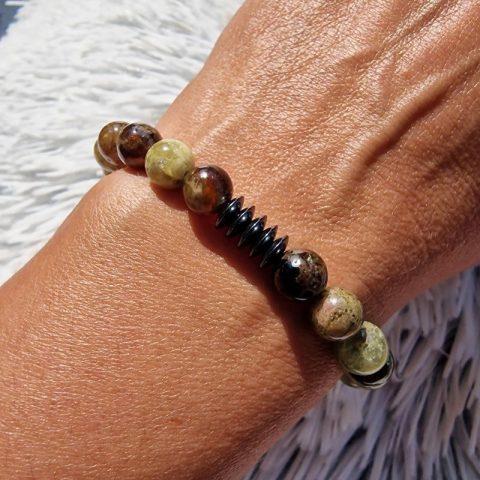 grosszular-asvany-karkoto